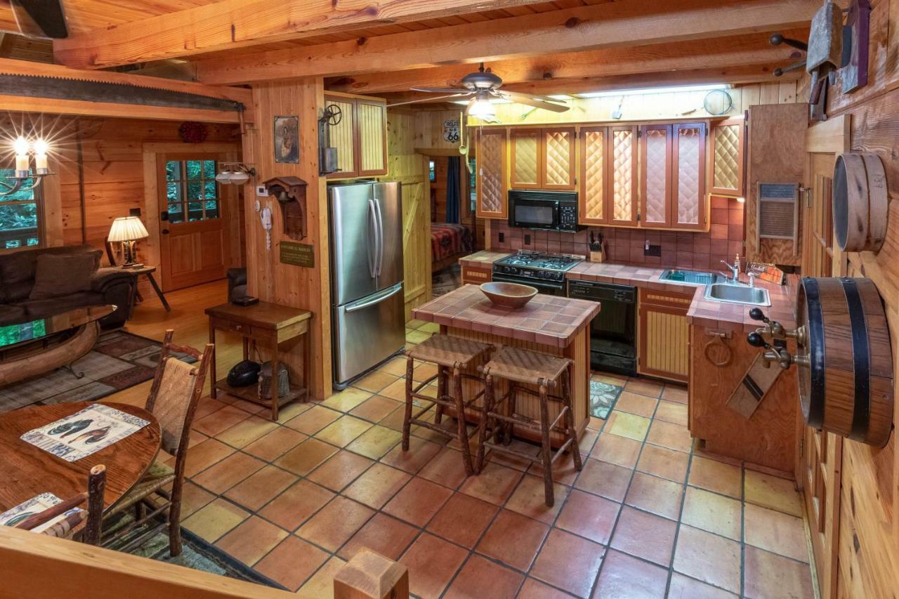 Creekside Bunkhouse Villa Whittier Esterno foto